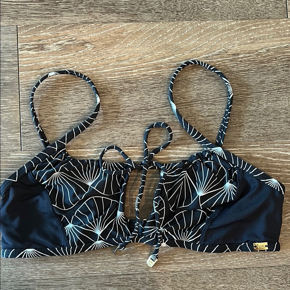 bikini top